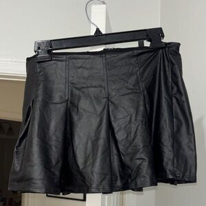 Windsor Black Mini Skirt